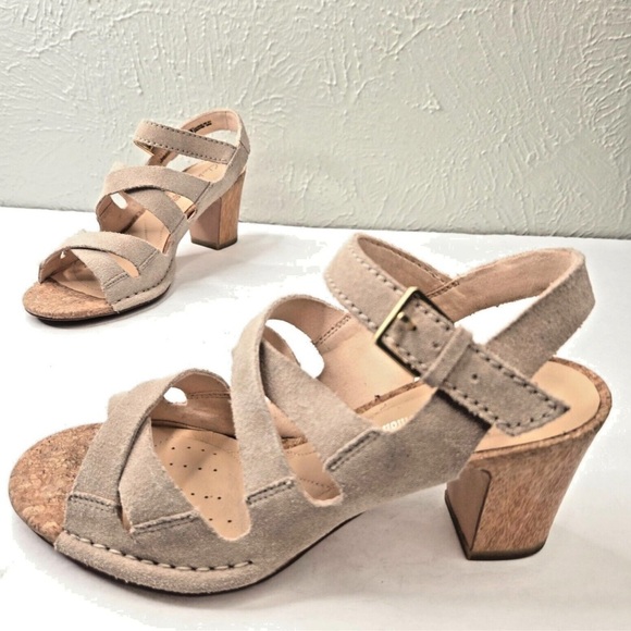 Clarks Ava Block Heel Sand Suede Sandal - Picture 1 of 10